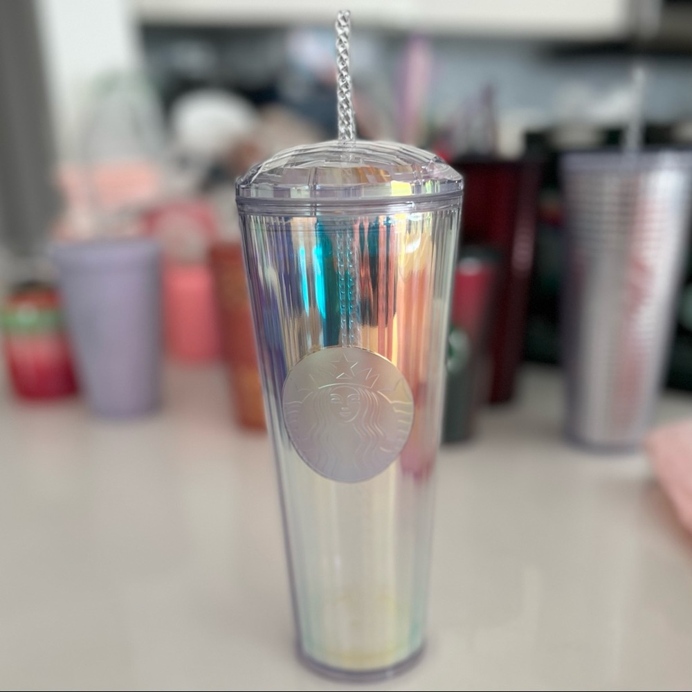 Holo 💎 Starbucks Cup 🆕 BNWT ✨Less than retail✨ Silver